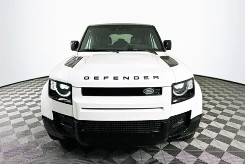 2025 Land Rover Defender 110 X SE photo 2