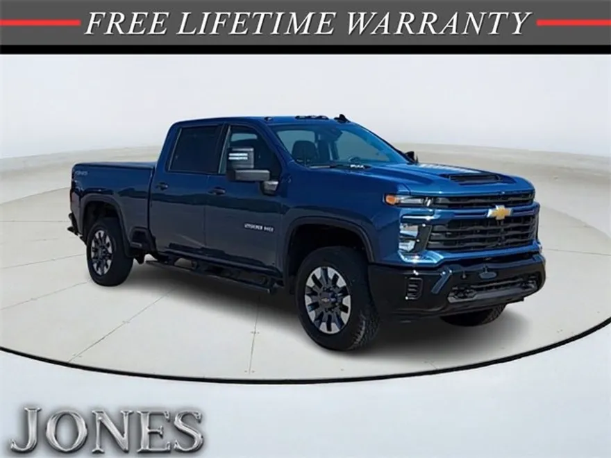 2024 Chevrolet Silverado 2500HD Custom photo 1