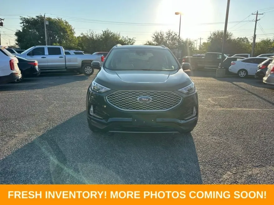 2024 Ford Edge SEL photo 1
