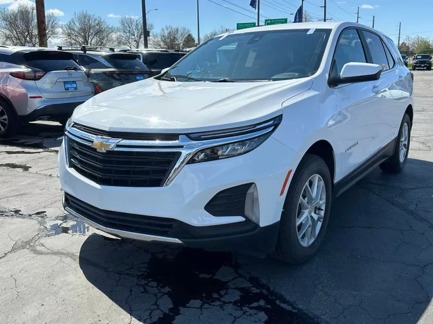 2023 Chevrolet Equinox photo 1