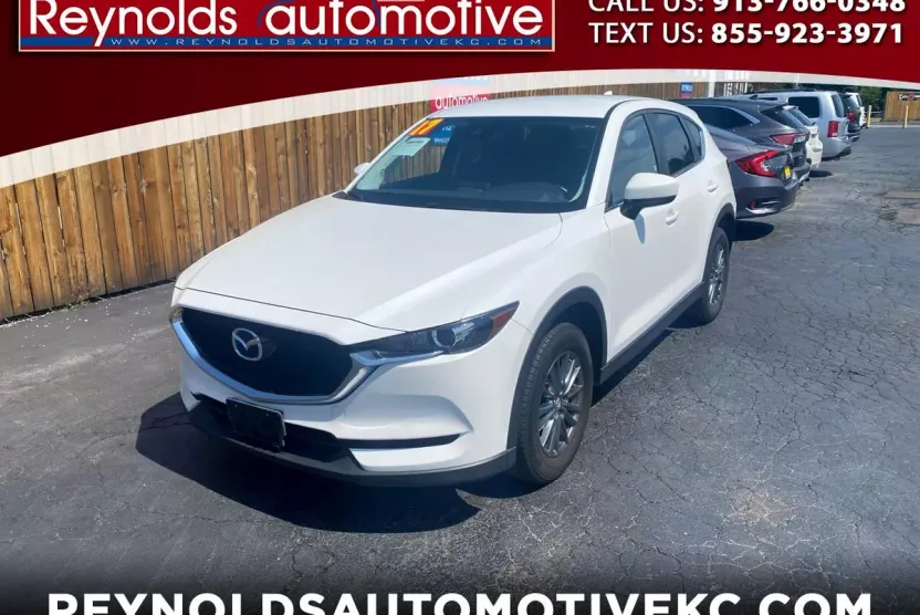 2017 Mazda CX-5 Touring photo 1
