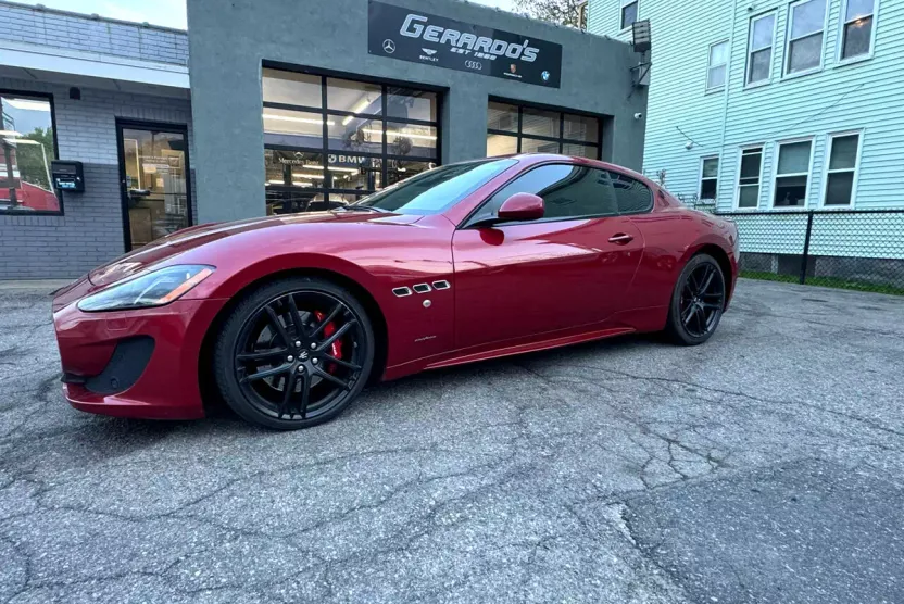 2014 Maserati Granturismo Sport photo 1