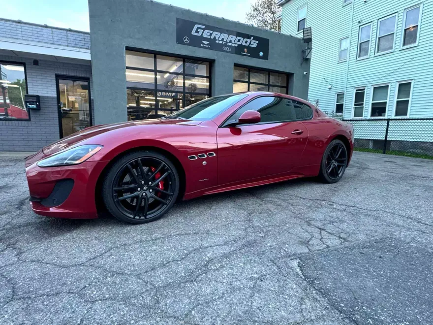 2014 Maserati Granturismo Sport photo 1