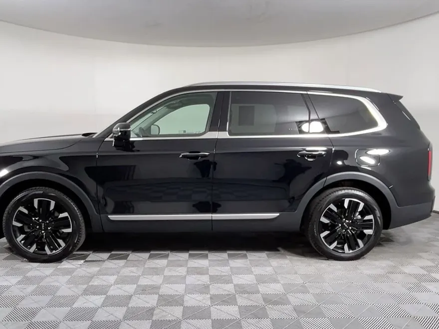 2024 Kia Telluride SX photo 1