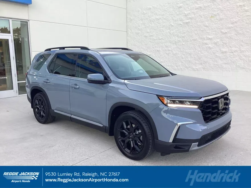 2025 Honda Pilot Touring photo 1