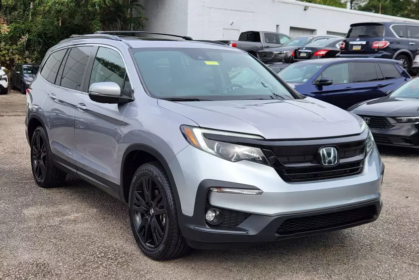 2021 Honda Pilot Special Edition photo 1