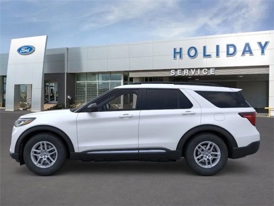 2025 Ford Explorer photo 1