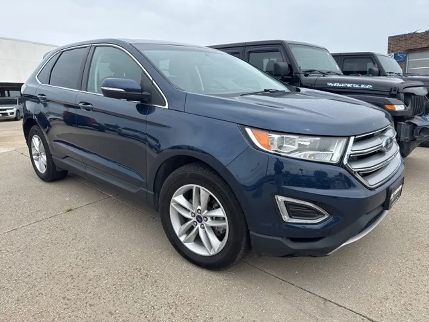 2017 Ford Edge SEL photo 1