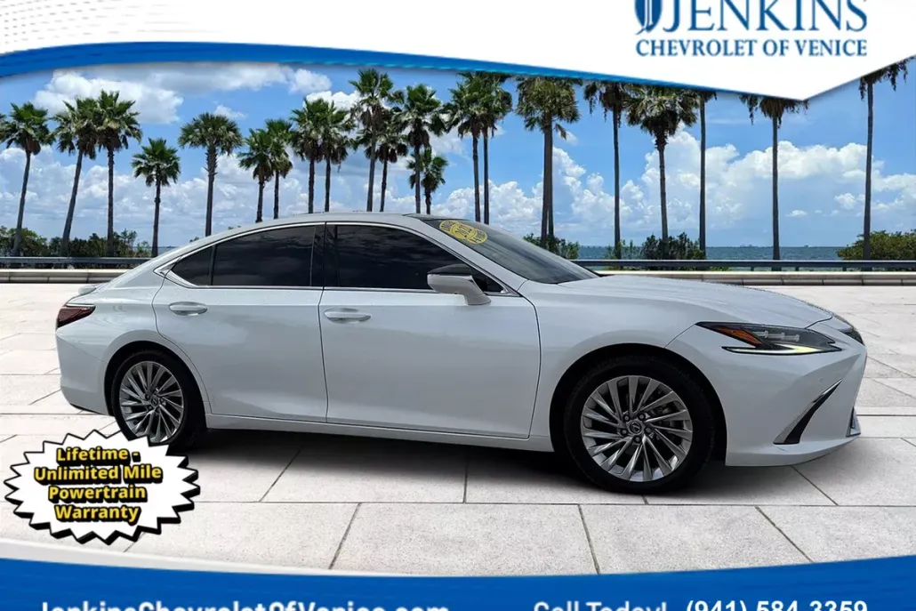 2022 Lexus ES 350 Ultra Luxury photo 1