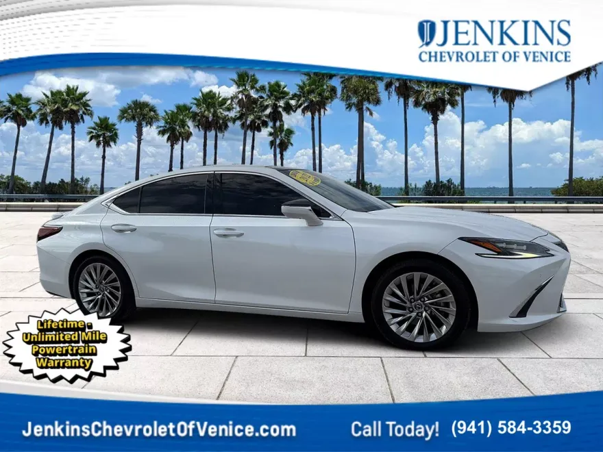 2022 Lexus ES 350 Ultra Luxury photo 1