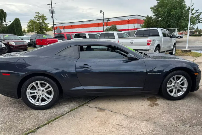 2014 Chevrolet Camaro 1LT photo 1
