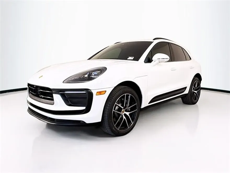 2024 Porsche Macan photo 1