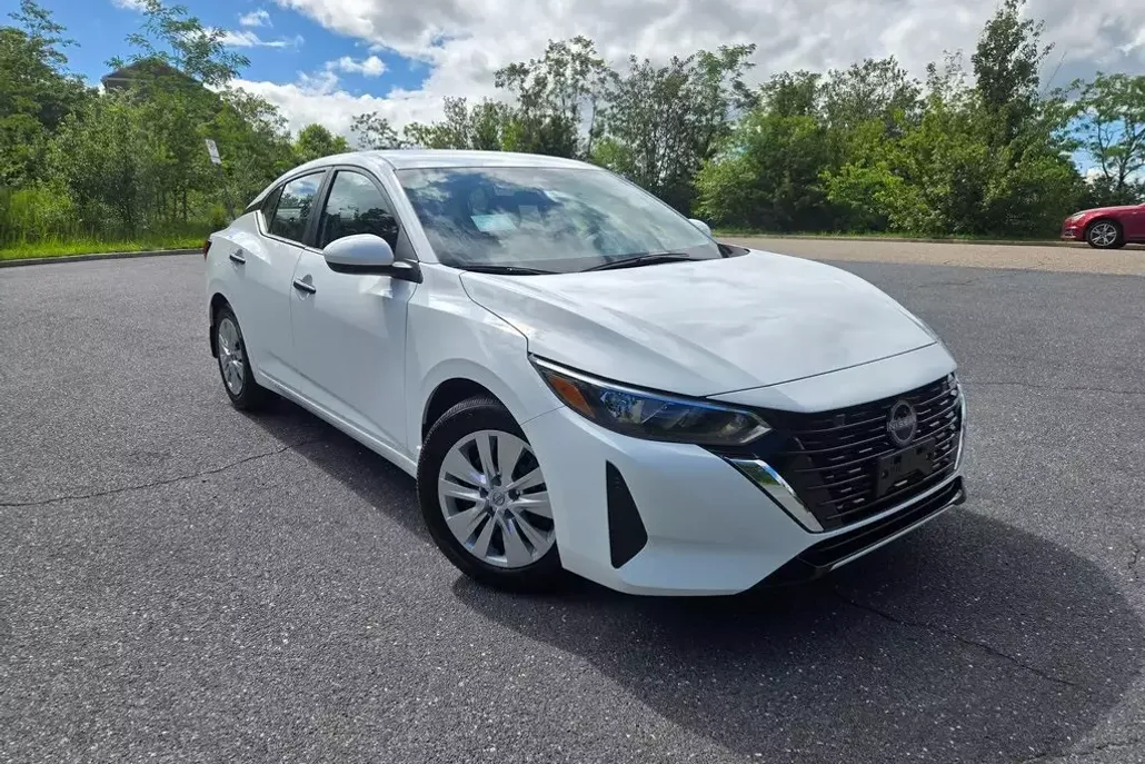 2025 Nissan Sentra S photo 1