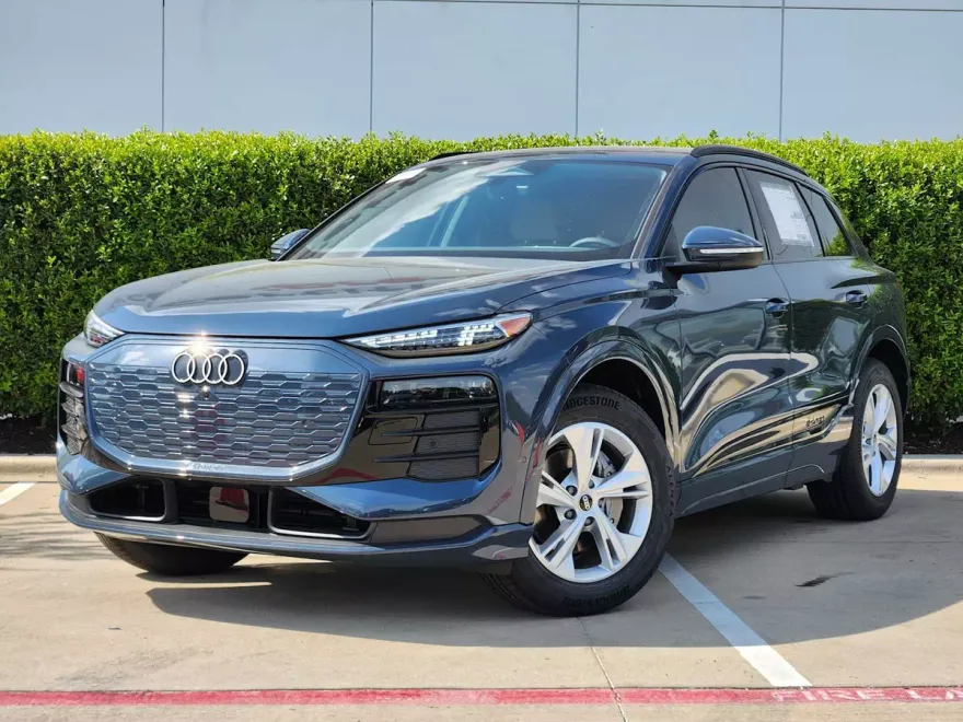 2025 Audi Q6 E-tron Premium Plus photo 1