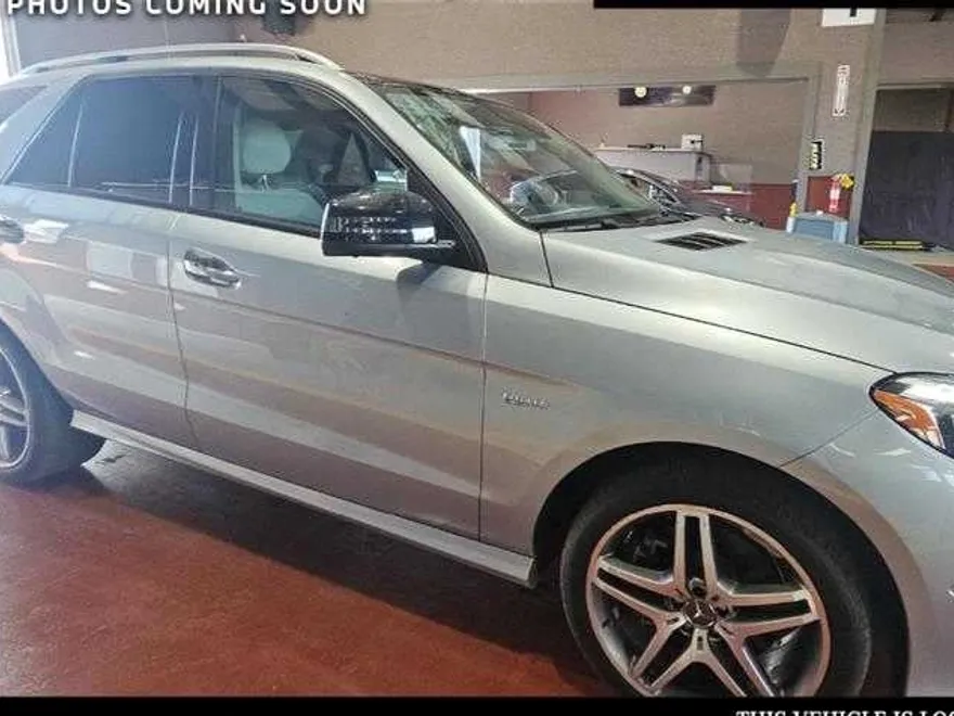 2018 Mercedes Benz GLE AMG 43 photo 1