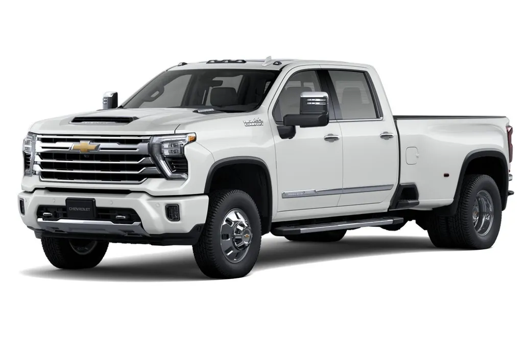 2026 Chevrolet Silverado 3500HD High Country photo 1
