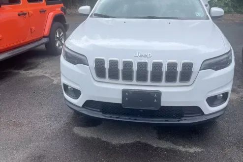 2021 Jeep Cherokee Latitude Lux photo 2