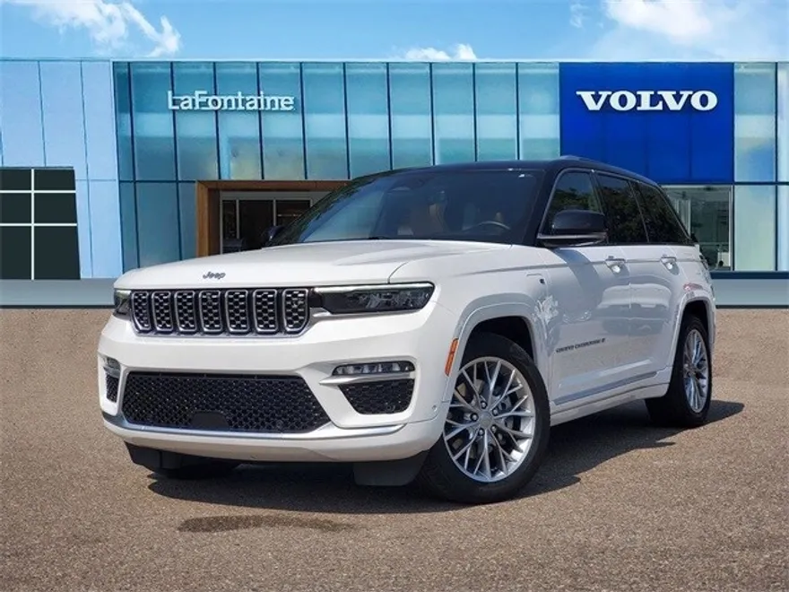 2023 Jeep Cherokee Summit 4xe photo 1