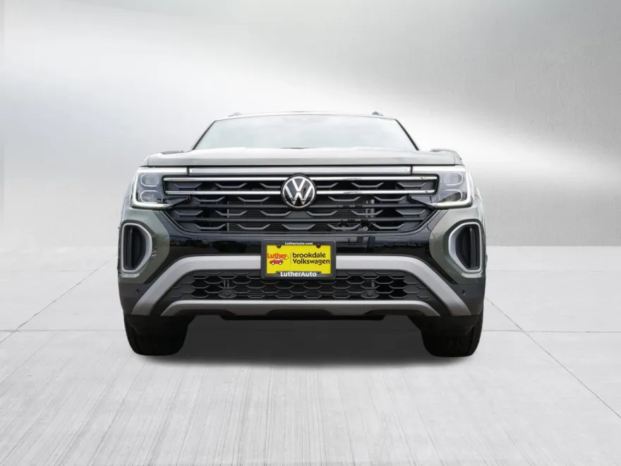 2025 Volkswagen Atlas Peak Edition SE photo 1