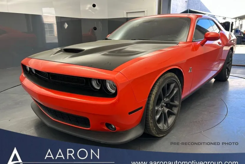 2021 Dodge Challenger R/T Scat Pack photo 1