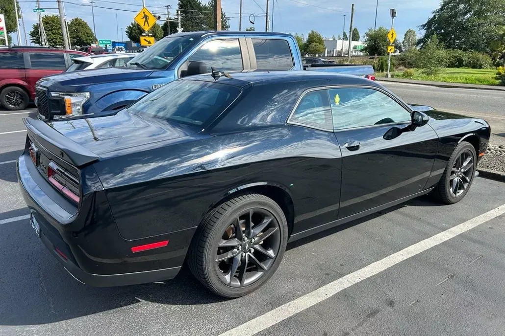 2021 Dodge Challenger GT photo 1