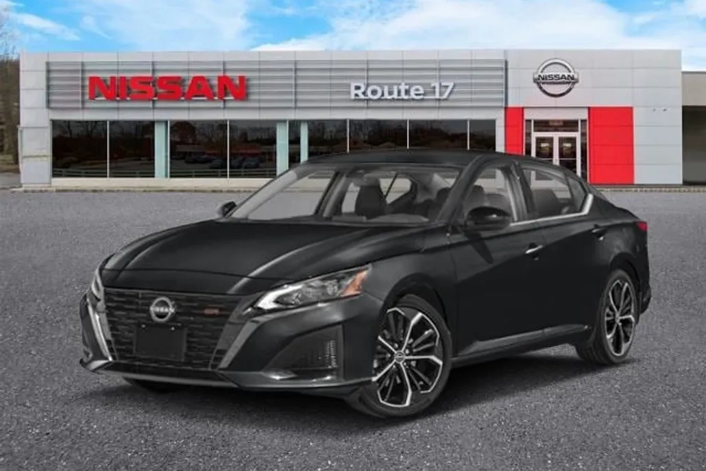 2025 Nissan Altima SR photo 1
