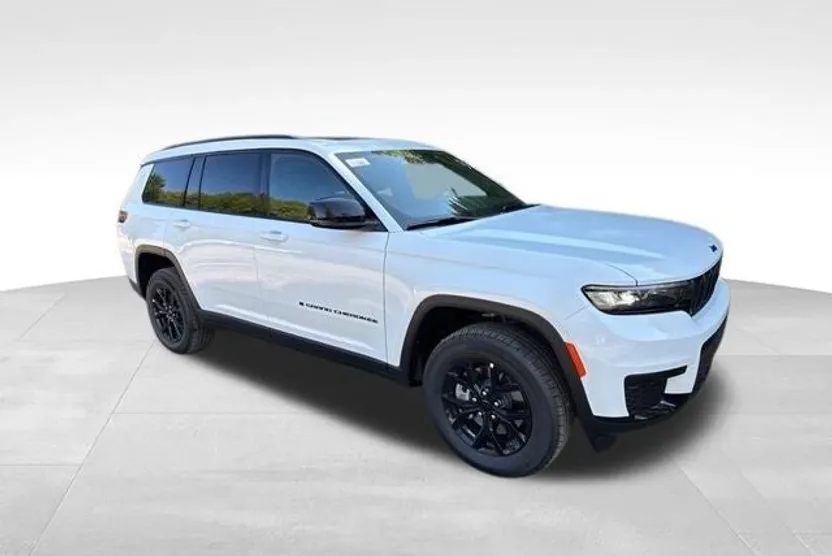 2025 Jeep Grand Cherokee L photo 1