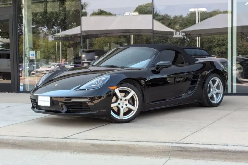 2019 Porsche Boxster photo 1