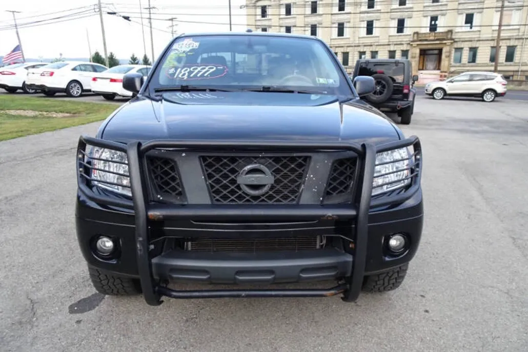 2017 Nissan Frontier SV photo 1