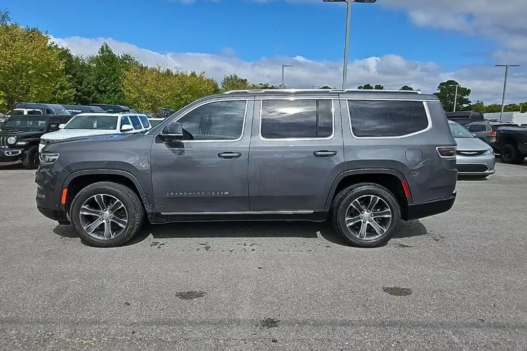 2022 Jeep Grand Wagoneer I photo 1