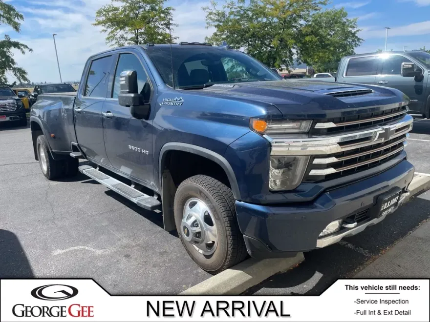 2022 Chevrolet Silverado 3500HD High Country photo 1