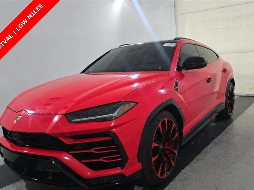 2021 Lamborghini Urus Base photo 1