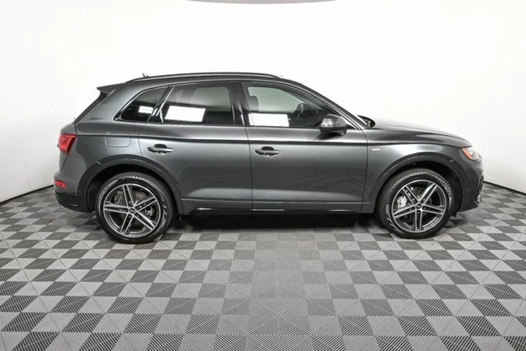 2023 Audi Q5 55 Prestige S line photo 1