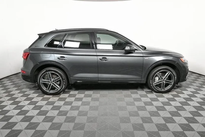 2023 Audi Q5 55 Prestige S line photo 1