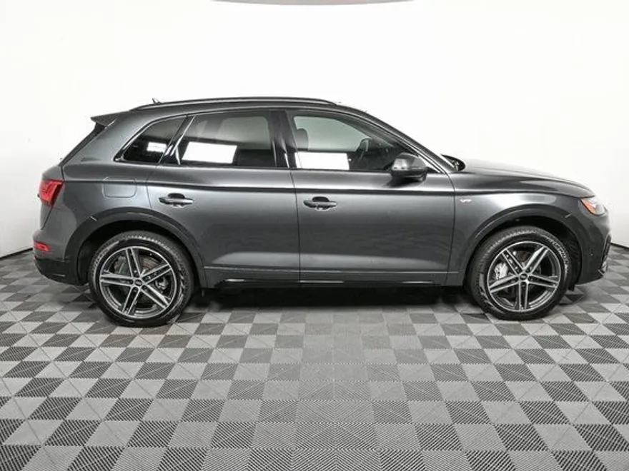 2023 Audi Q5 55 Prestige S line photo 1