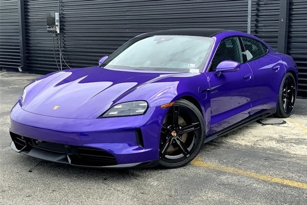 2025 Porsche Taycan GTS photo 1