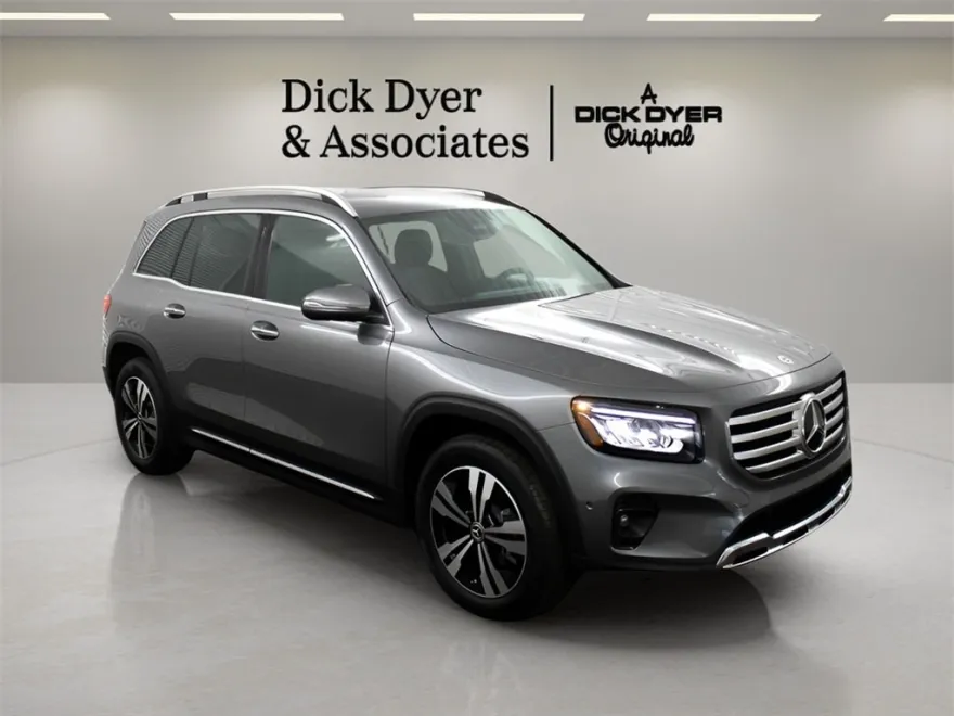 2025 Mercedes Benz GLB 250 photo 1