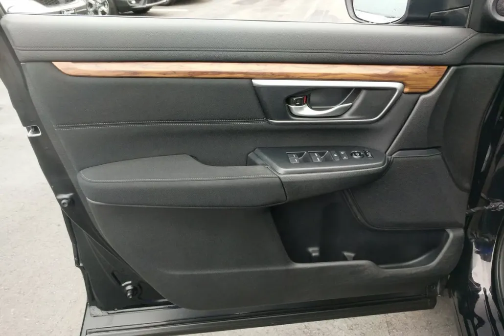 2017 Honda CR-V EX photo 1