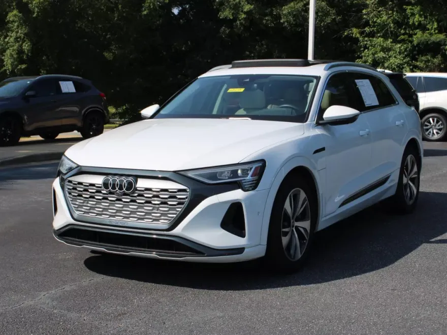 2024 Audi Q8 E-tron Premium Plus photo 1