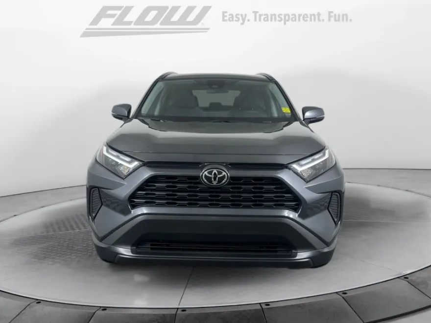 2025 Toyota RAV4 XLE photo 1