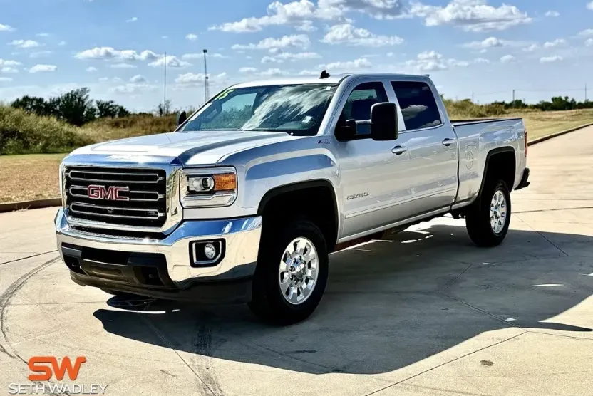 2015 Gmc Sierra SLE photo 1