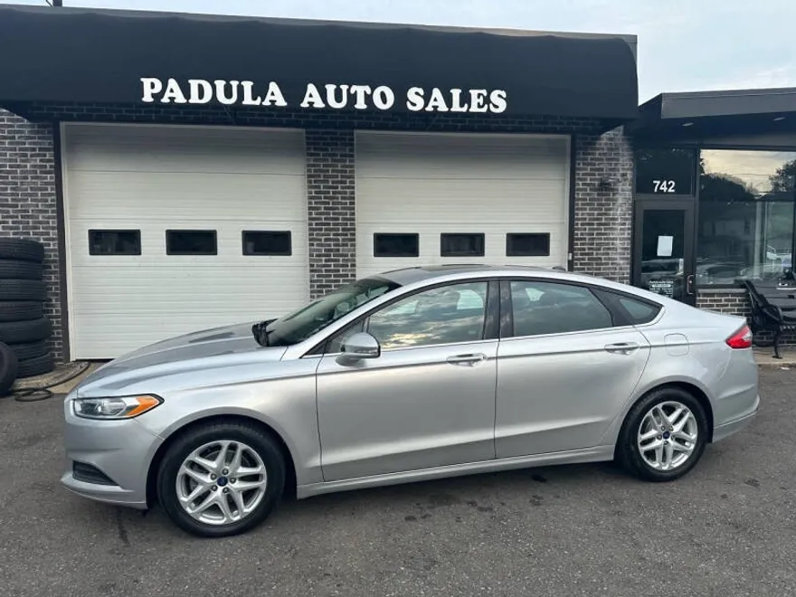 2013 Ford Fusion SE photo 1