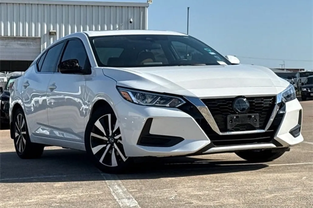 2023 Nissan Sentra SV photo 1