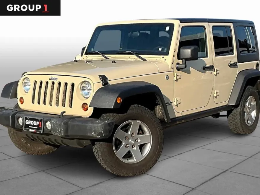 2011 Jeep Wrangler Unlimited Rubicon photo 1