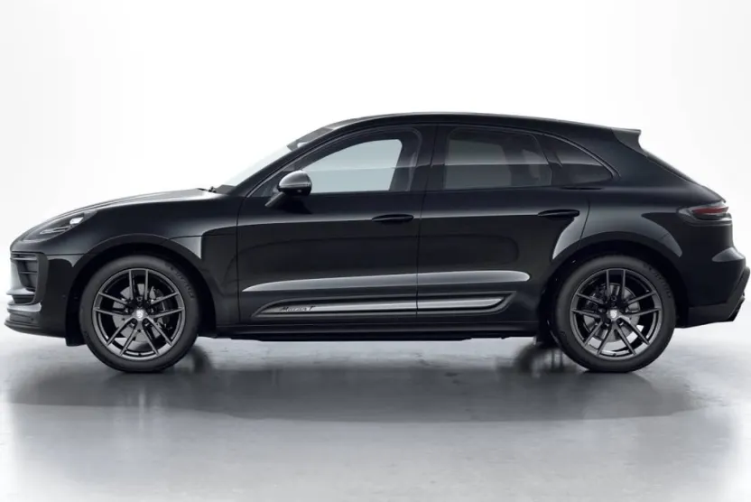 2026 Porsche Macan T photo 1