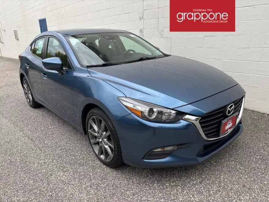 2018 Mazda Mazda3 Touring photo 1