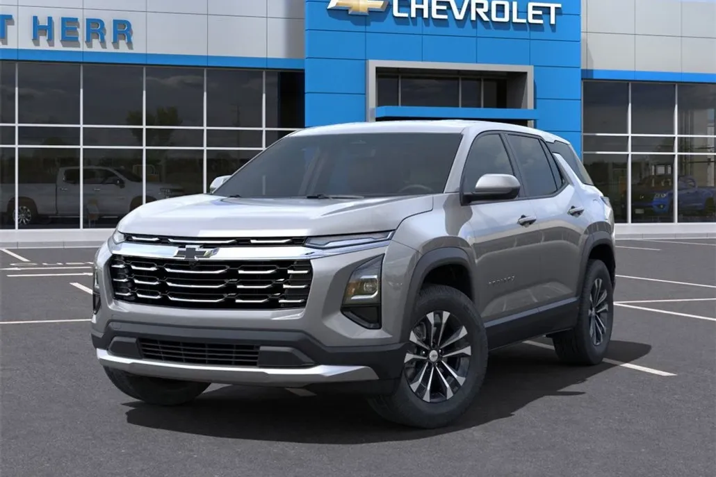 2026 Chevrolet Equinox LT photo 1