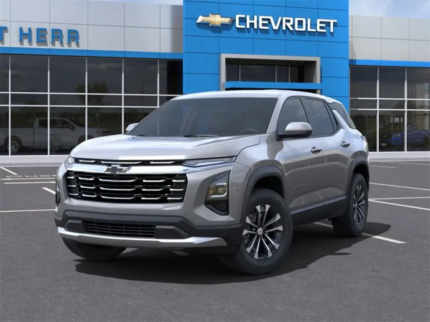 2026 Chevrolet Equinox LT photo 1
