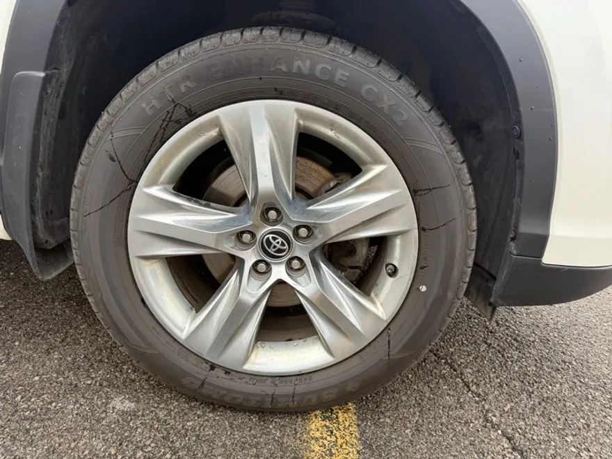 2019 Toyota Highlander Limited photo 1