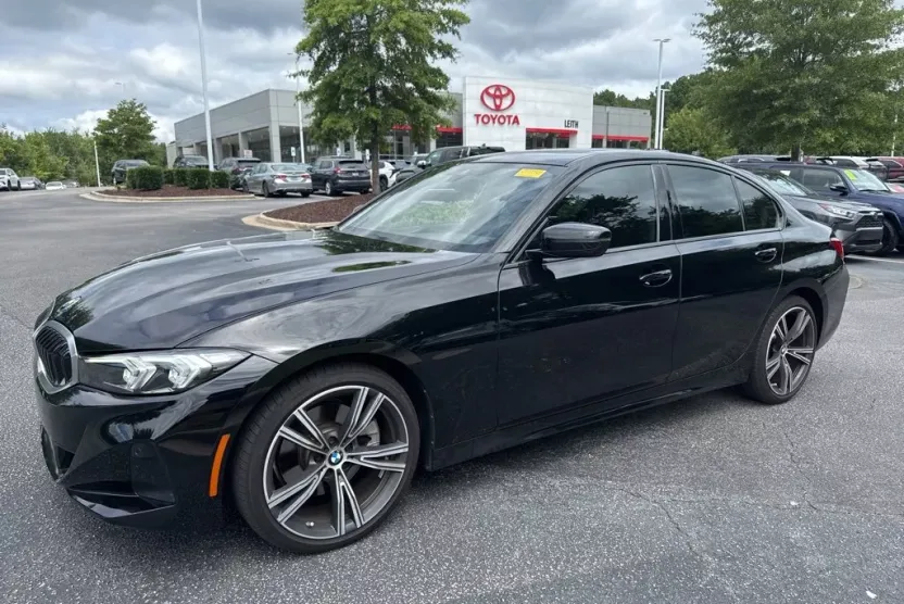 2023 Bmw 330i Sedan photo 1